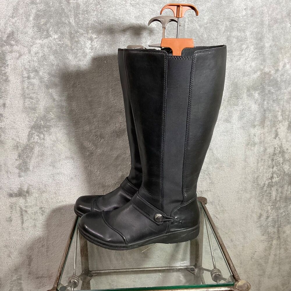 CLARKS Black Leather Cheyn Meryl Harness Tall Riding Boots Size 8.5 cushion